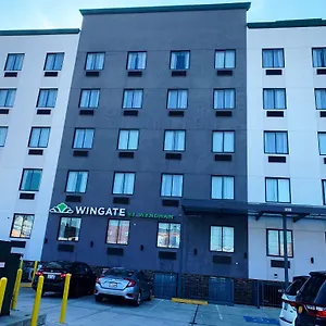 Hotel Wingate By Wyndham Jfk Airport, Far Rockaway Ny New York