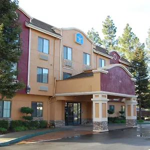 Pleasant Hill Inn Hotel